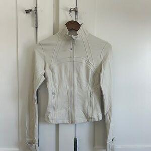 Lululemon Athletica Cream Define Crop